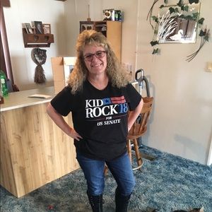 Meet your Posher, Sharon